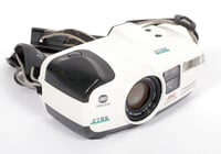 Image 1 of WHITE Minolta Freedom Zoom 105i compact 35mm camera with 35-105mm lens (#2799)