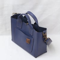 Image 4 of 3-Panel Two-way Tote with front pocket in indigo