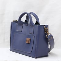 Image 5 of 3-Panel Two-way Tote with front pocket in indigo
