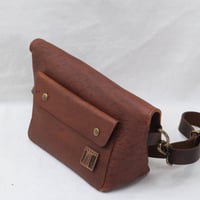 Image 4 of Commuter in vintage brown