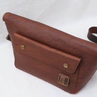 Image 6 of Commuter in vintage brown
