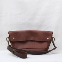 Image 3 of Commuter in vintage brown