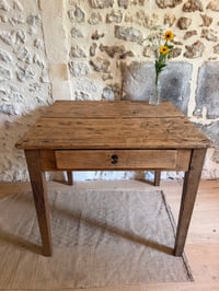 Image 1 of Bureau ancien ou table d’appoint - Meuble rénové 