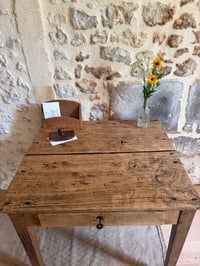 Image 4 of Bureau ancien ou table d’appoint - Meuble rénové 