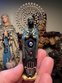 Image 1 of Sara La Kali