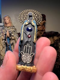 Image 2 of Sara La Kali