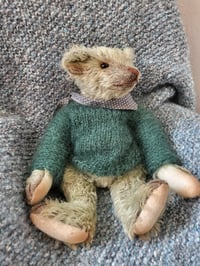 Image 2 of Artist bear by Barricane bears "Marlow"