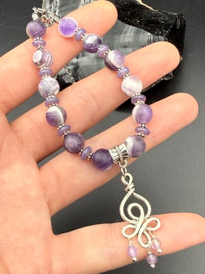 8mm Matte Amethyst Clasp Bracelet