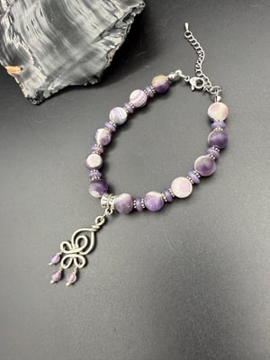8mm Matte Amethyst Clasp Bracelet