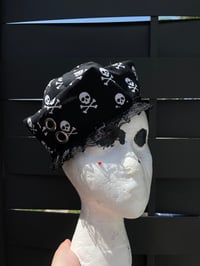 Image 3 of Skull sailor hat 