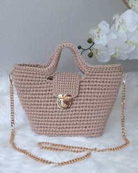 Image 1 of Bolso Rosabel en color Beige con Detalles Dorados