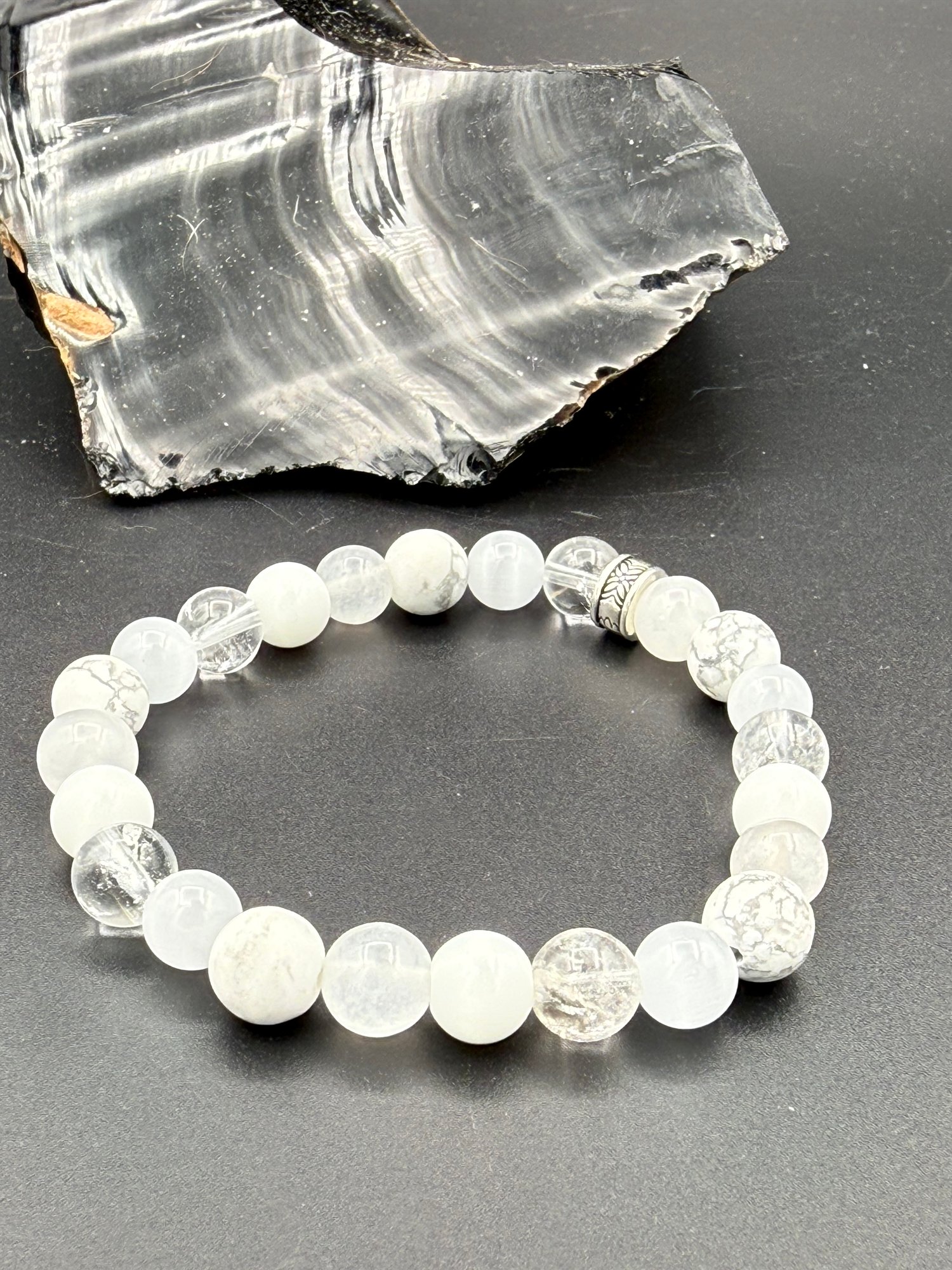 8mm White Miximoo Stretch Bracelet