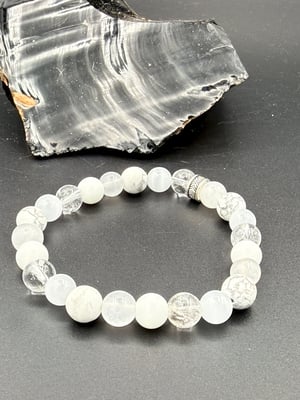 8mm White Miximoo Stretch Bracelet