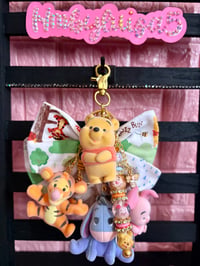 Winnie the Pooh & Friends Bow Keychain