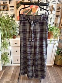 Image 1 of NYC plans pants with belt