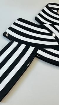 Image 3 of Classic Knot Ribbon Print