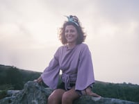 Image 2 of Txaketa gurutzatua lili