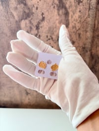 Image 2 of Kitty face gold laminated earrings 
