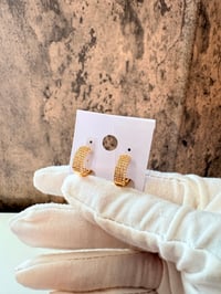 stones hoops gold laminated 