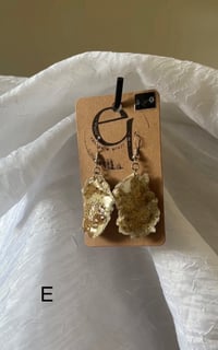 Image 6 of recycelte ohrringe aus wandfragmenten