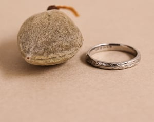 Image of Platinum 3mm ‘Olive leaf’ engraved ring