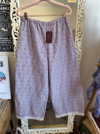 Image 3 of Lace Hem Pants Purple Floral, Small