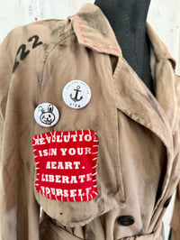 Image 8 of LIBERATE yoUrself 🍒  ¥ UPCYCLED  ¥ UNISEX ¥ VINTAGE TRENCHCOAT ¥ IBIZA¥ HANDPAI...