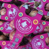 Image 1 of Genuine French P.D.O Roscoff Pink Onions on String 1kg A.O.P