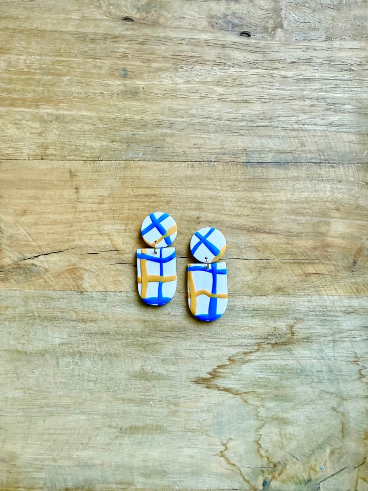 Image of Katmai Small in Piedmont Gridlines