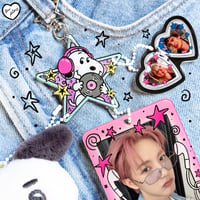 Image 2 of PREORDER: Snoopy Star Acrylic Keychain Holder