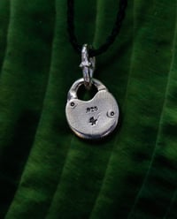 Image 4 of Oak Leaf Pendant 