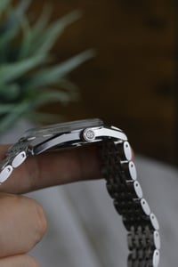 Image 10 of 1965 Seiko Grand Seiko "Self Dater" 5722-9990 - Manual winding 5722A Chronometer Movement