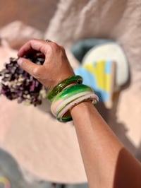 Image 3 of Brune menthe au soleil