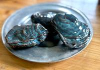 Image 4 of  Marée Bleue Ceramic Oyster