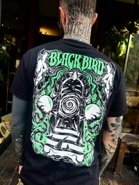 Image 1 of Tshirt noir / vert