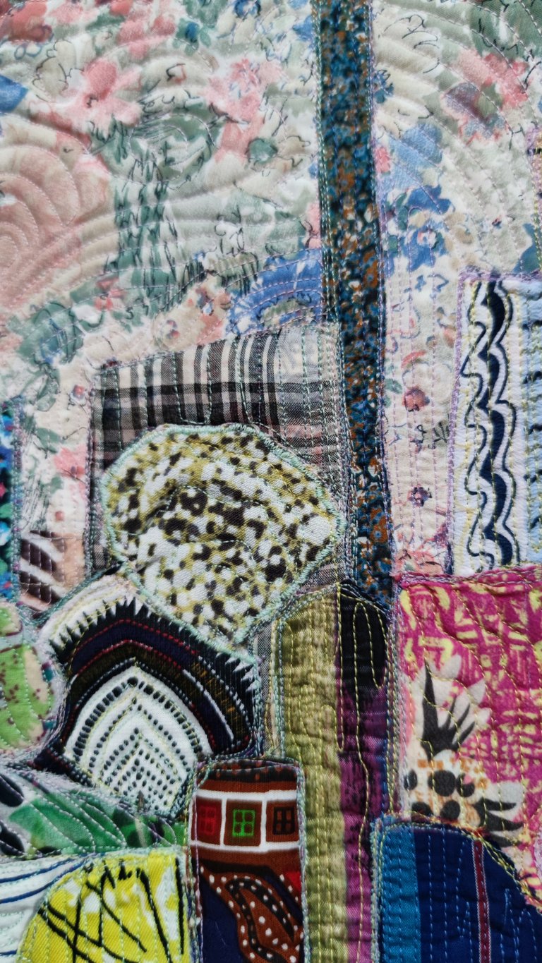 'In the Stone Jungle' - abstract modern art quilt, 44x26cm Image 4