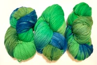JUL- 33 --BFL –BLUE-FACED LEISCESTER  HANDDYED  YARN  