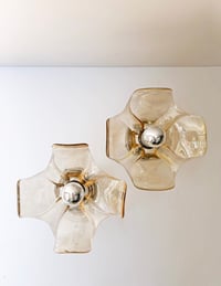 Image 4 of APLIQUE DE CRISTAL CON DISEÑO DE FLOR, AÑOS 60