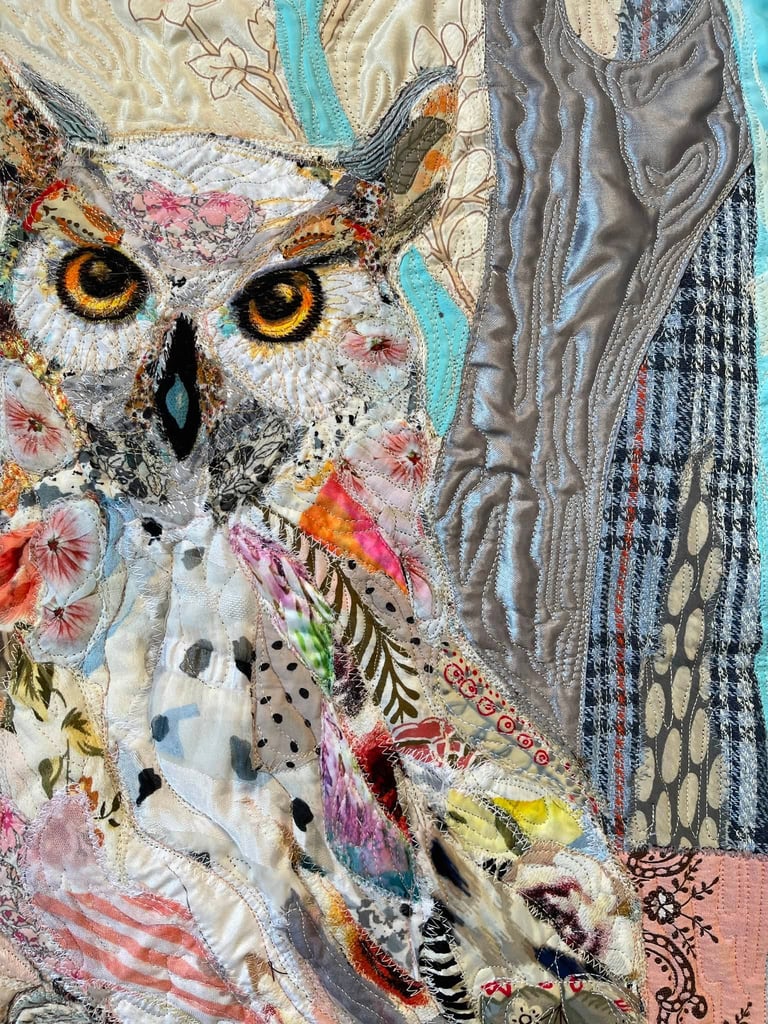 Owl Art Quilt "Light Guardian" — Textile Wildlife Wall Art, 72x53cm Image 12