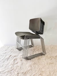 Image 1 of SET DE SEIS SILLAS APILABLES STEELCASE, AÑOS 80