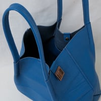 Image 7 of Pinch Tote pebbled happy blue