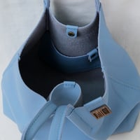 Image 6 of Pinch Tote pebbled sky