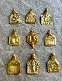Image 2 of Amulettes anciennes 8