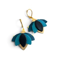 Image 2 of Boucles d'oreilles dormeuses, modèle AURORE, Bleu