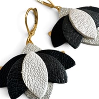 Image 3 of Boucles d'oreilles dormeuses, modèle AURORE, Noir