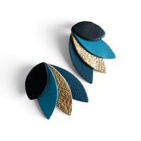 Image 1 of Boucles d'oreilles puces , modèle SALLY,  Bleu