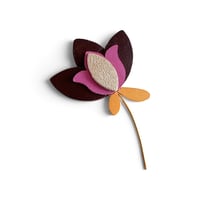 Image 1 of Broche Florale , modèle LOU,  Bordeaux Rose