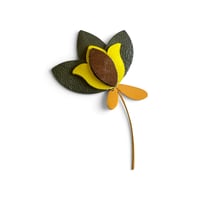 Image 2 of Broche Florale , modèle LOU,  Kaki