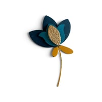 Image 1 of Broche Florale , modèle LOU,  Bleu