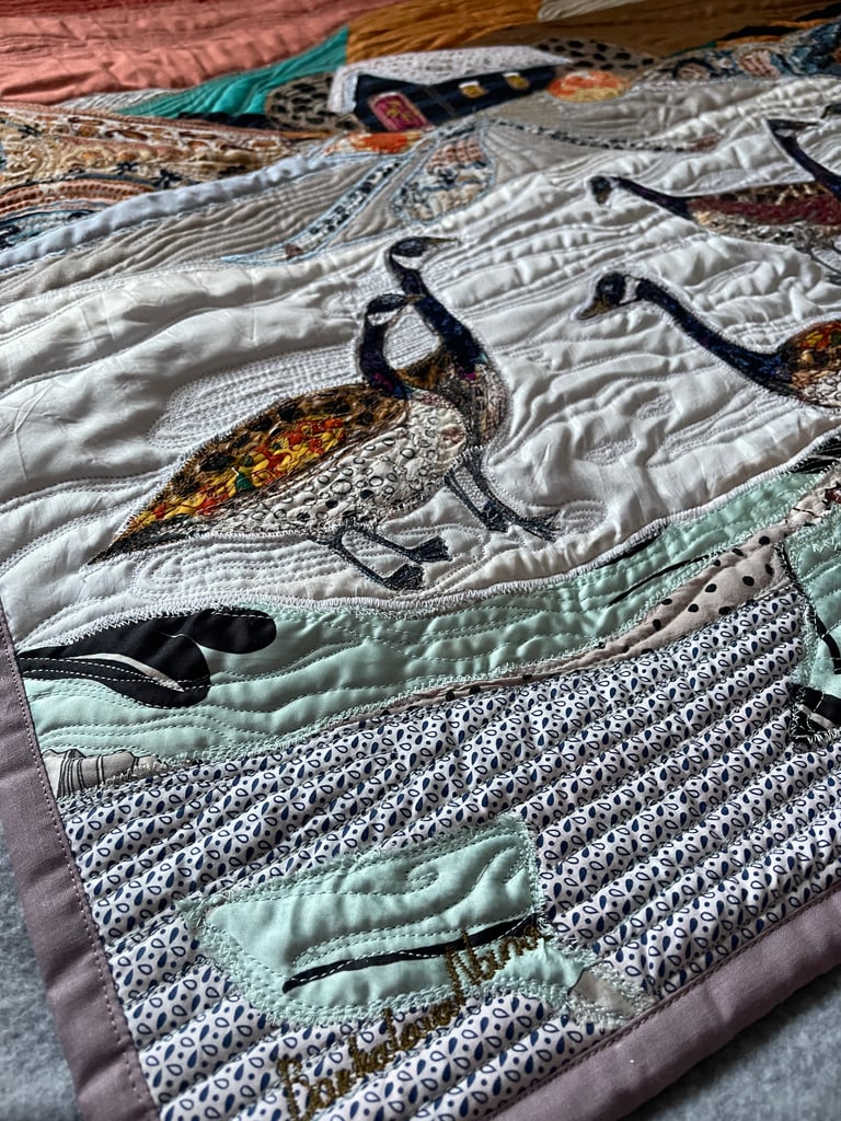 "Guys, where do we go next?» - Original Goose Textile Art Quilt, 66x55cm Image 5
